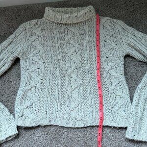 knitted cropped sweater beige